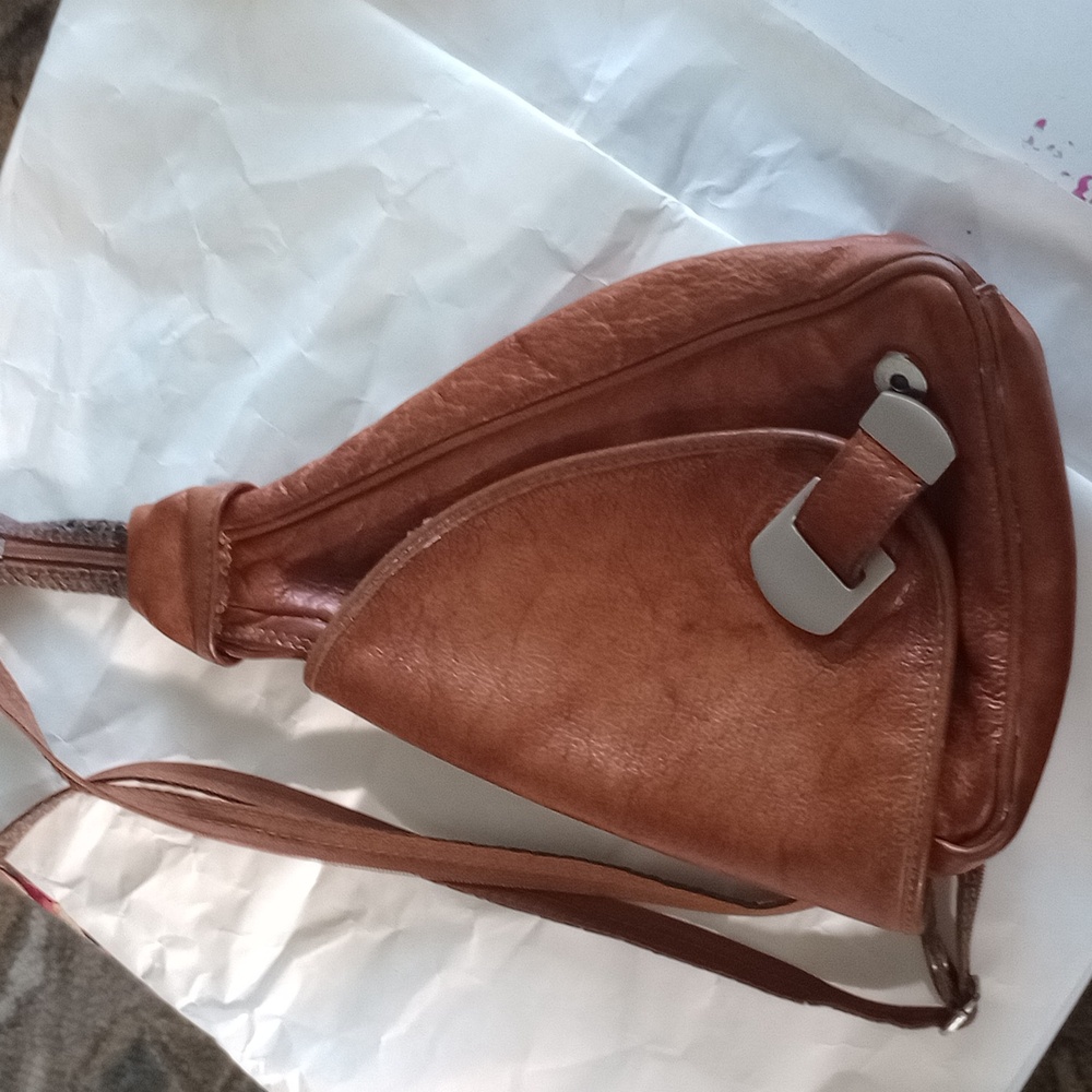 Made in Italy All Leather Cognac BackPack or Shoulder cros. Straps. Video Previe